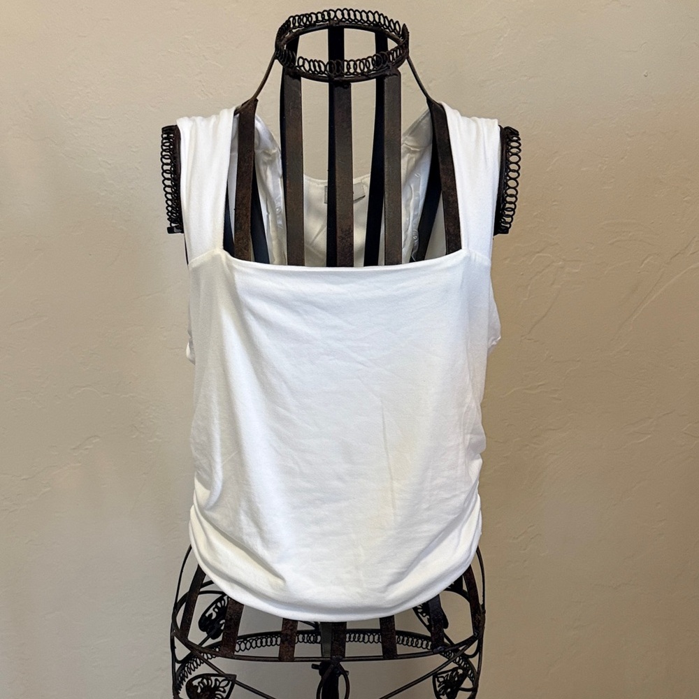 Chic White Women's Tank Top